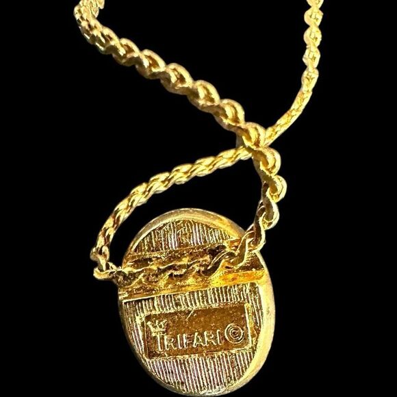 CROWN TRIFARI 4 Item Gold-Tone Jewelry Bundle Bonsai Tree of Life Cameo Necklace - Picture 4 of 9